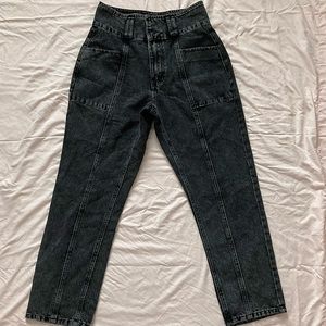 Forever 21, High rise, black, mom jeans! Size 26 ( with belt)
